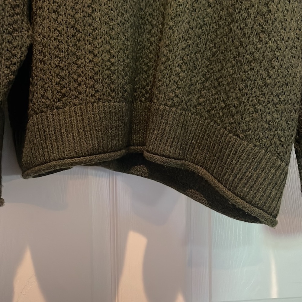 Universal Thread sweater - Picture 2 of 9